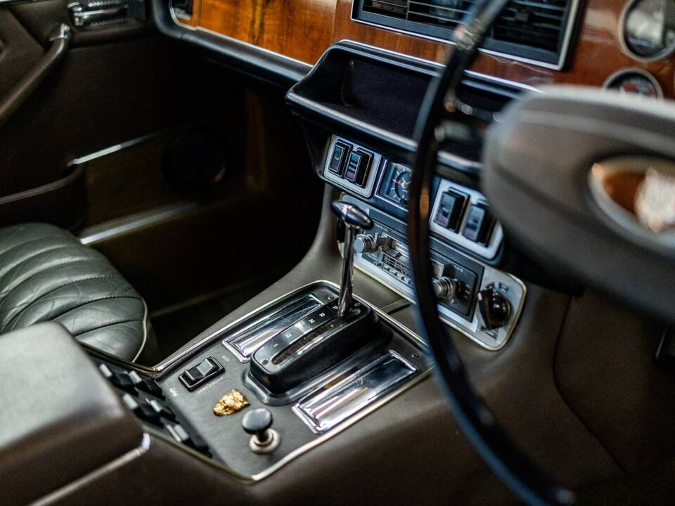 Image 44/50 de Jaguar XJ 6 C 4.2 (1975)