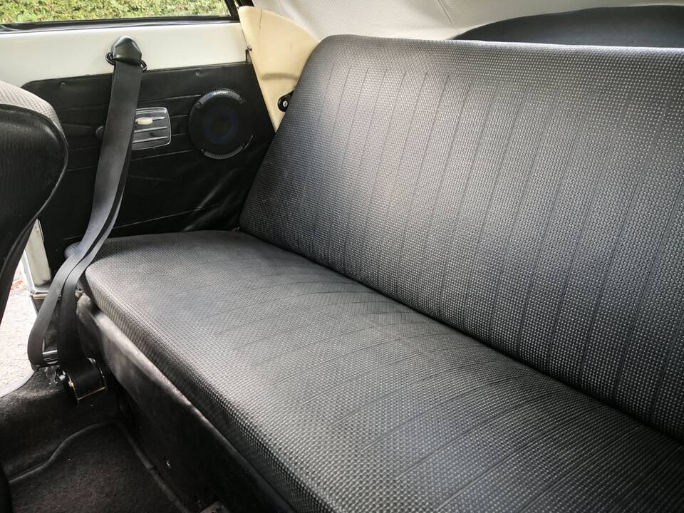 Bild 50/160 von Volkswagen Käfer 1300 (1971)