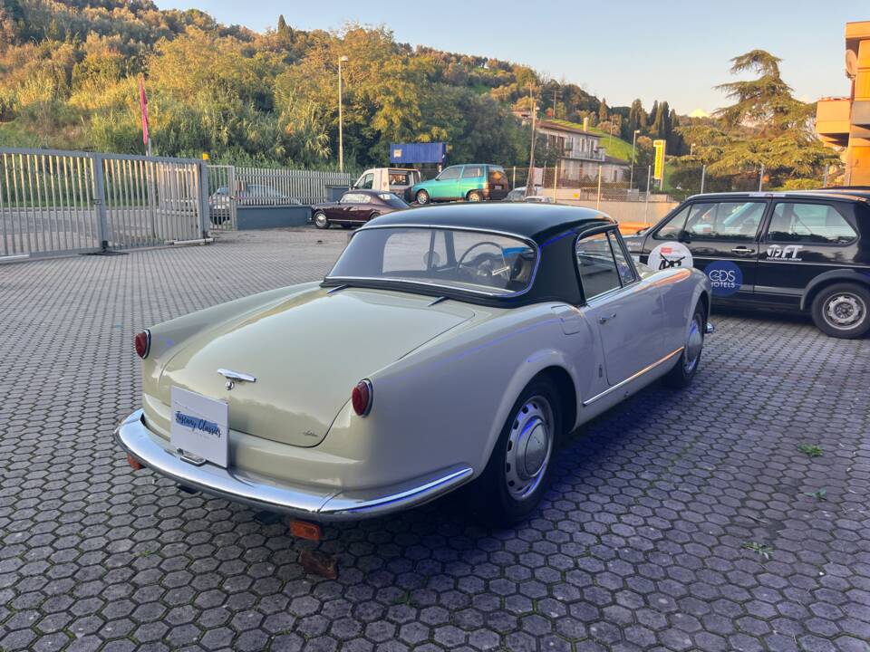 Image 5/63 of Lancia Aurelia B24 Convertible (1958)