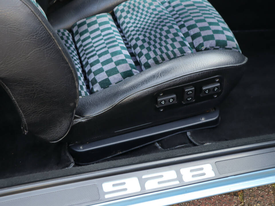 Image 11/42 de Porsche 928 (1979)