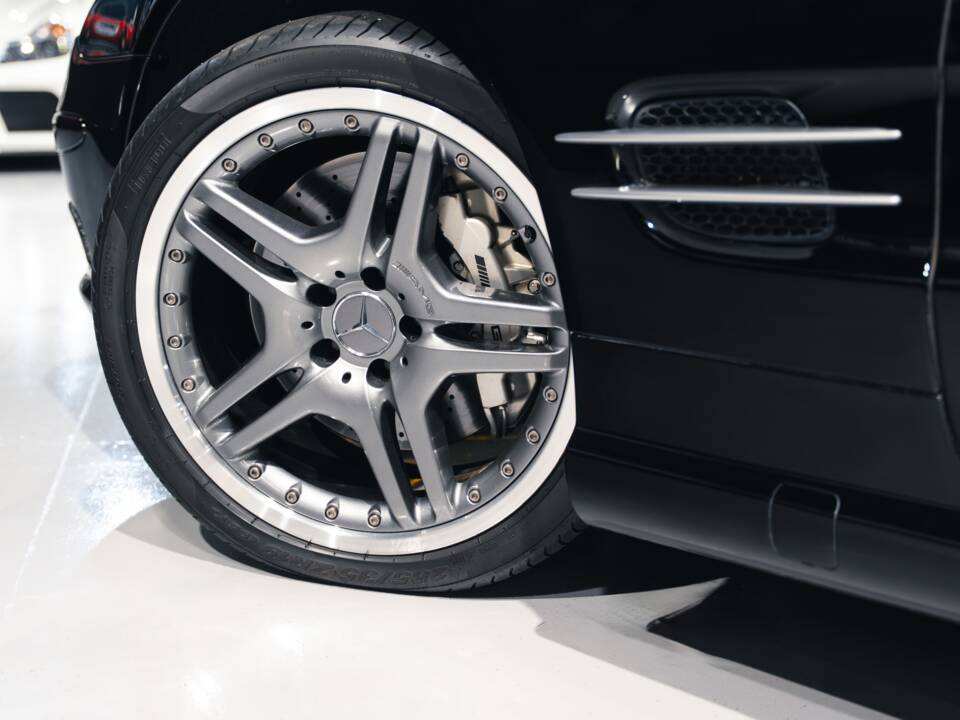 Image 11/31 of Mercedes-Benz SL 55 AMG (2003)