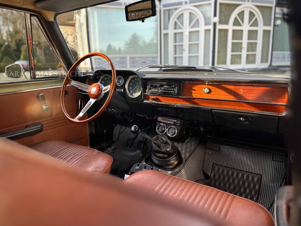 Immagine 3/100 di Alfa Romeo Giulia Super 1.6 (1974)