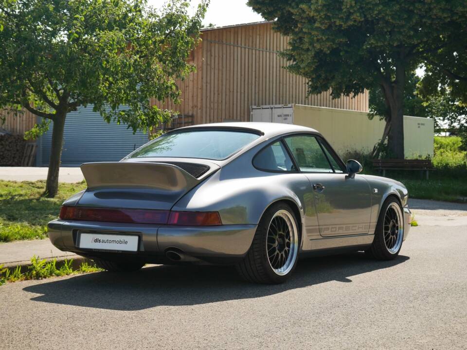 Immagine 13/31 di Porsche 911 Carrera 4 (1989)