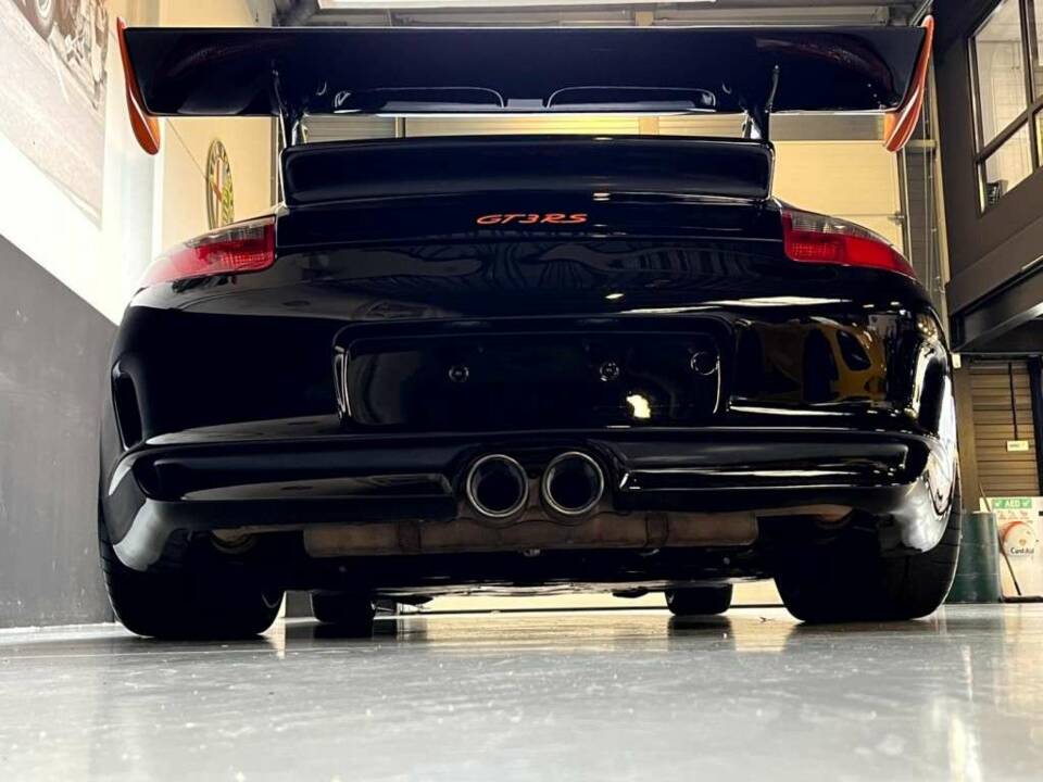 Bild 40/50 von Porsche 911 GT3 RS (2008)