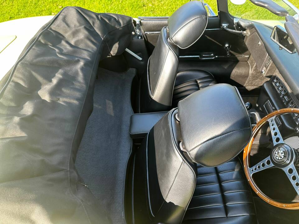 Afbeelding 48/100 van Jaguar E-Type (1968)