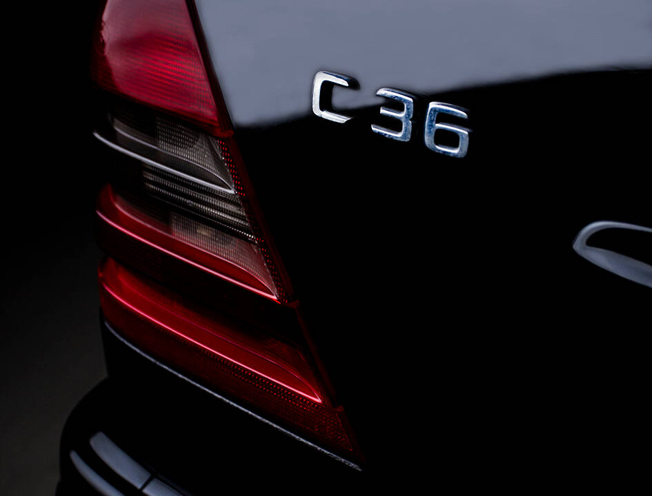 Image 27/29 of Mercedes-Benz C 36 AMG (1994)