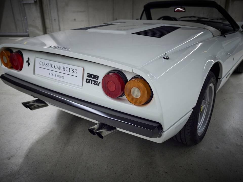Bild 38/86 von Ferrari 308 GTSi (1982)