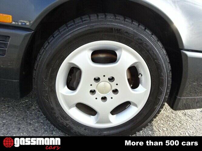 Imagen 9/15 de Mercedes-Benz SL 320 (1995)