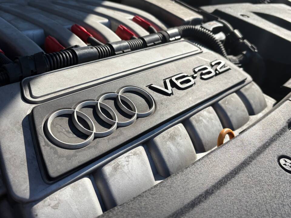 Image 14/25 of Audi TT 3.2 quattro (2004)