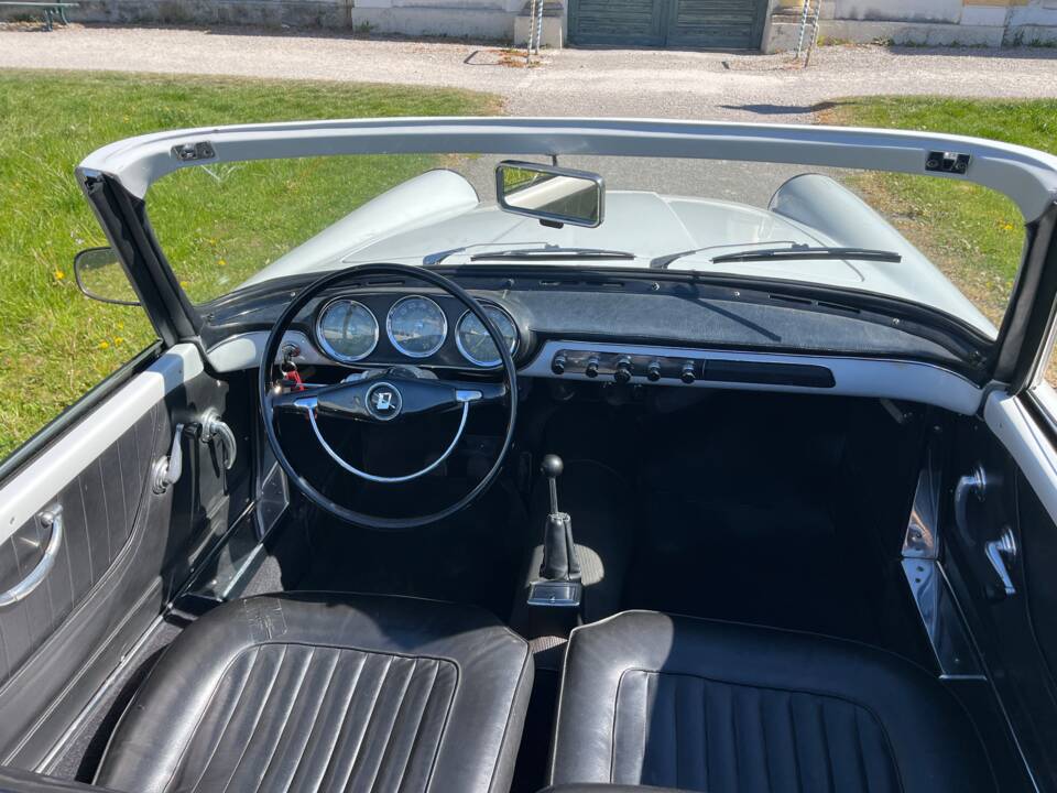 Bild 21/56 von Lancia Appia Convertible Vignale (1962)
