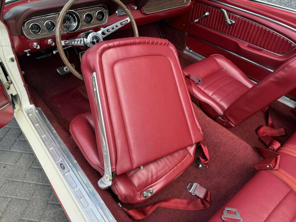 Image 29/50 de Ford Mustang 390 GTA (1966)
