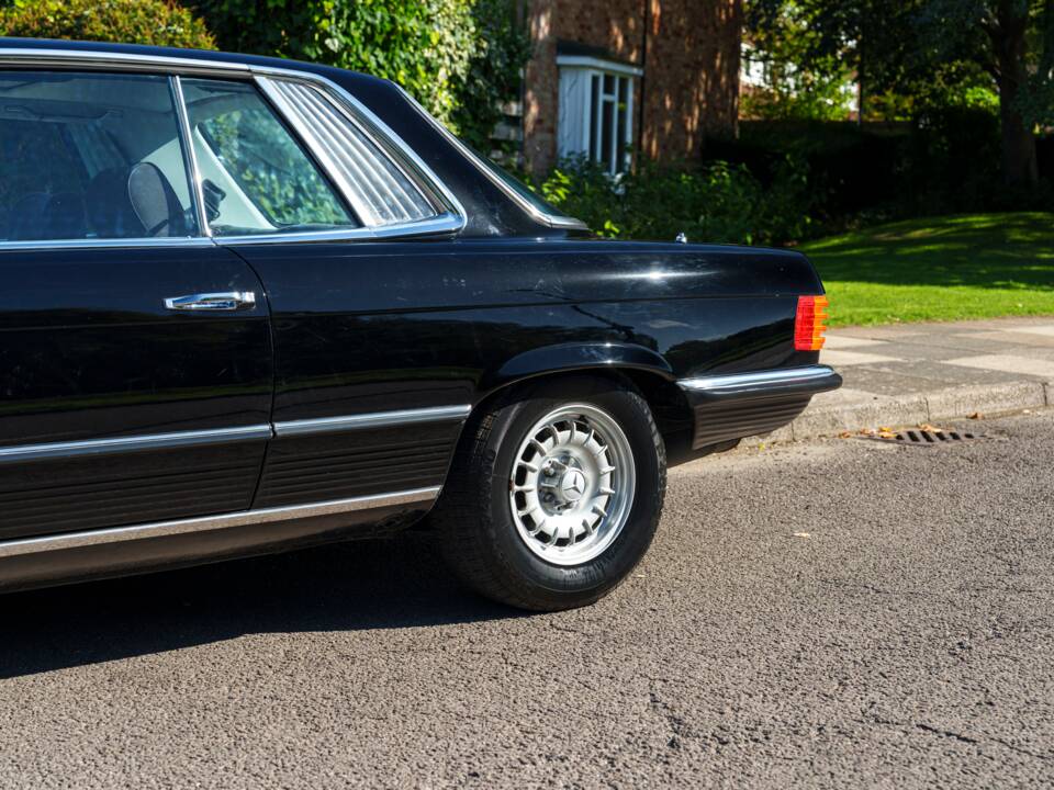 Image 10/26 of Mercedes-Benz 380 SLC (1981)