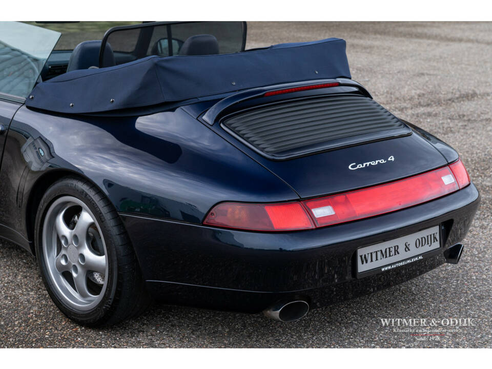 Image 16/35 of Porsche 911 Carrera 4 (1995)