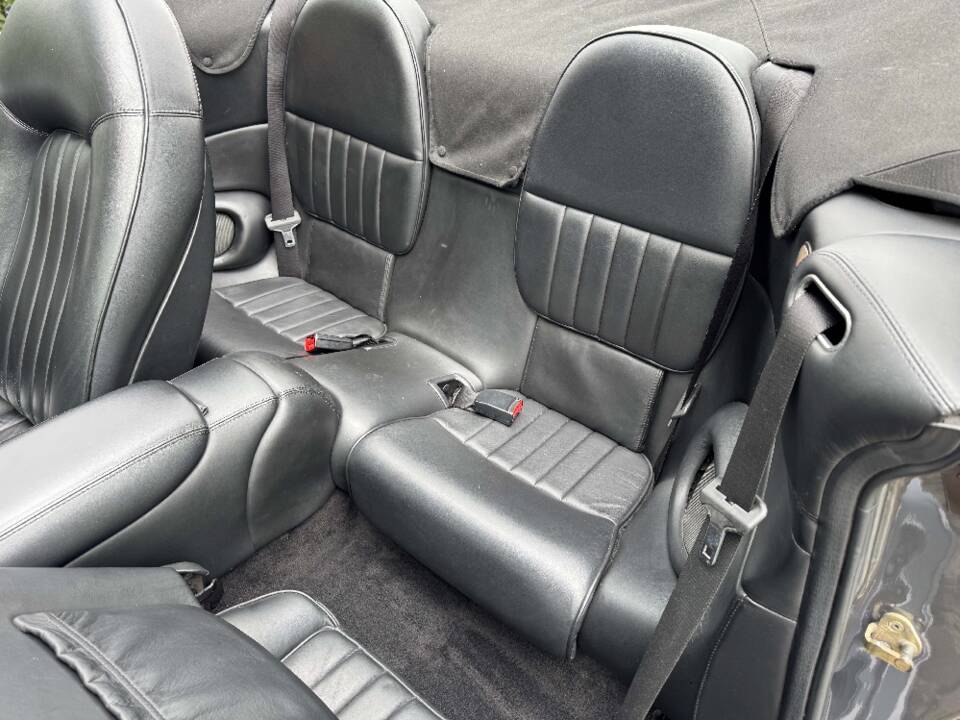 Image 22/28 of Aston Martin DB 7 Volante (1997)