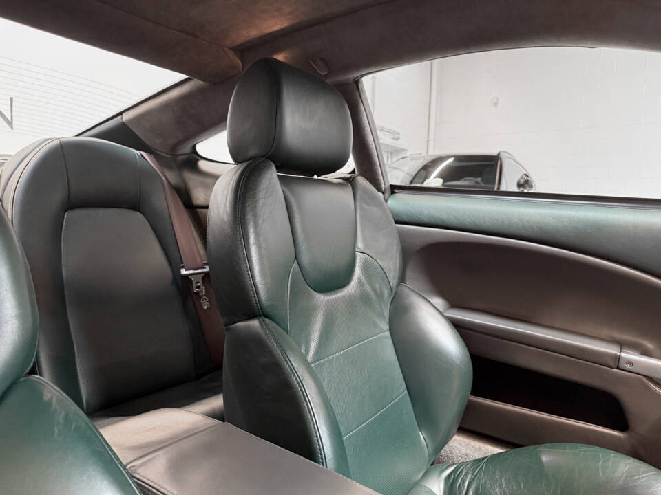 Image 27/43 of Aston Martin V12 Vanquish (2003)