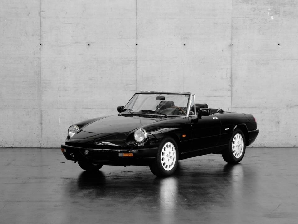 Bild 1/48 von Alfa Romeo 2.0 Spider (1993)