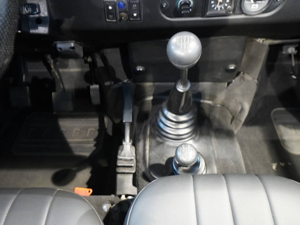 Imagen 26/29 de Land Rover 90 (1988)
