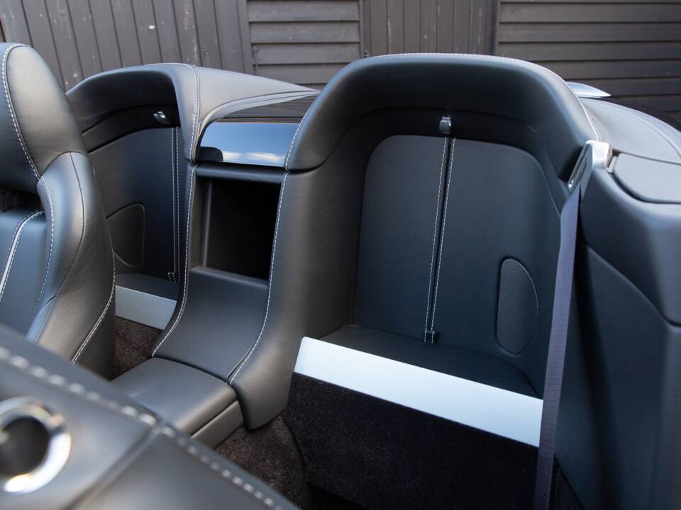 Bild 58/68 von Aston Martin V12 Vantage S (2018)