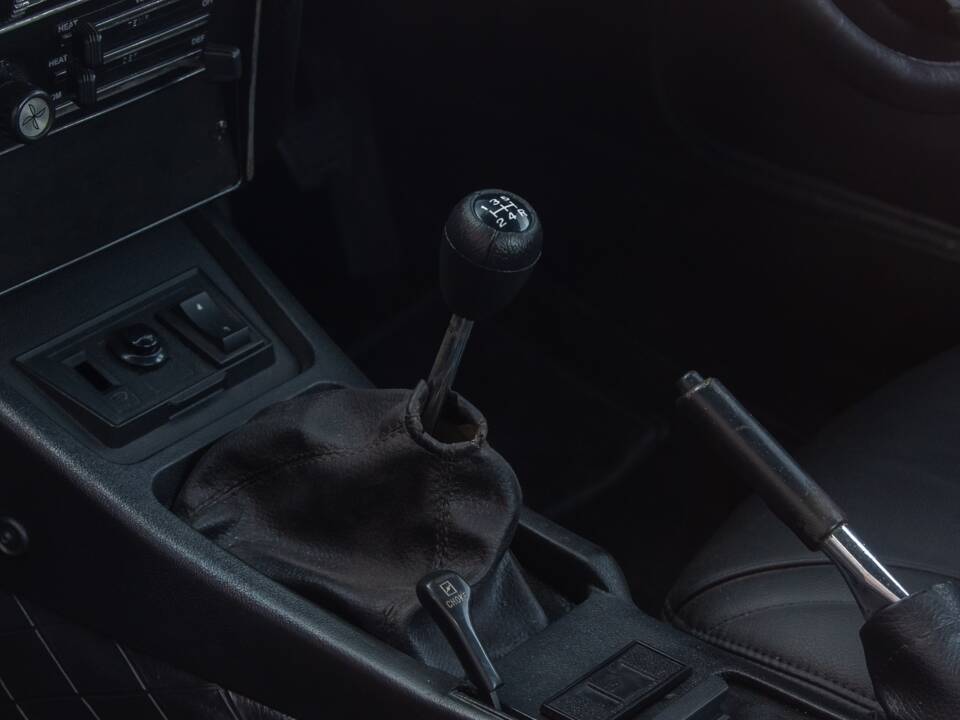 Image 37/50 of Datsun 240 Z (1972)