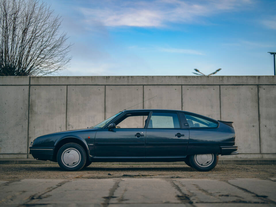 Image 16/74 of Citroën CX 25 GTI Turbo 2 (1988)