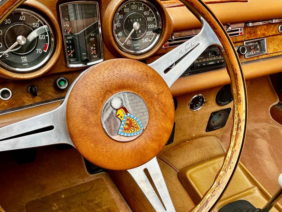 Image 12/15 of Mercedes-Benz 280 SE (1970)