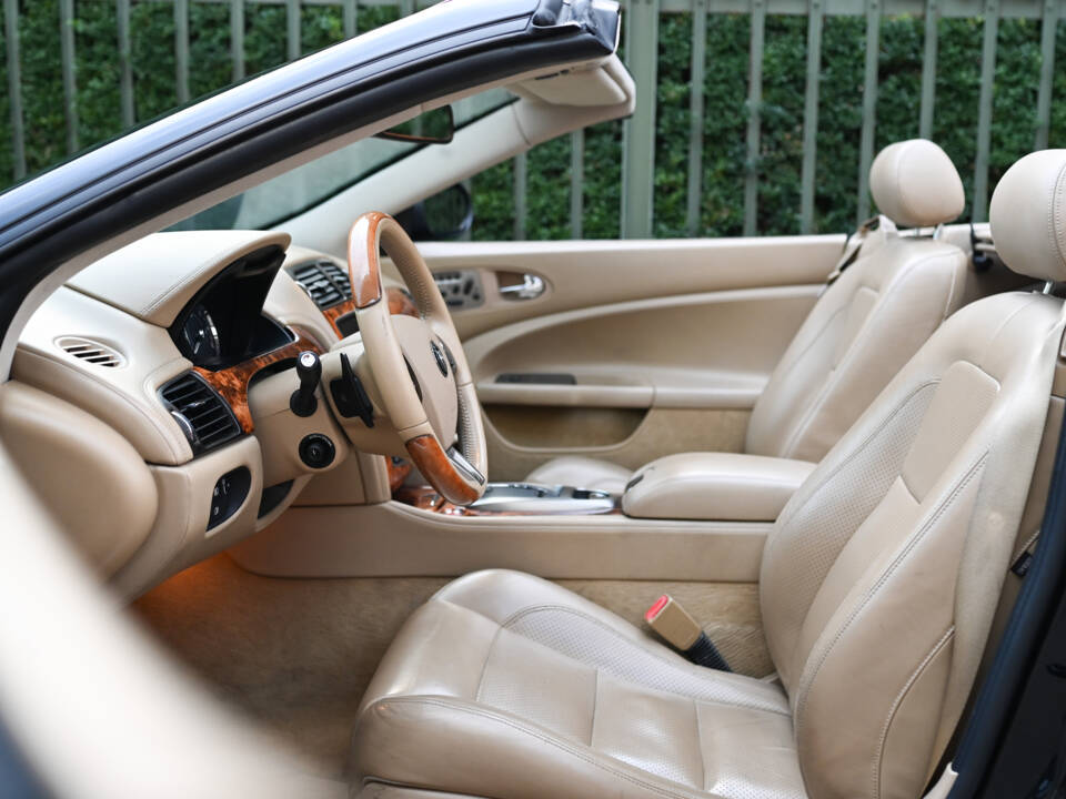 Imagen 32/43 de Jaguar XKR (2007)