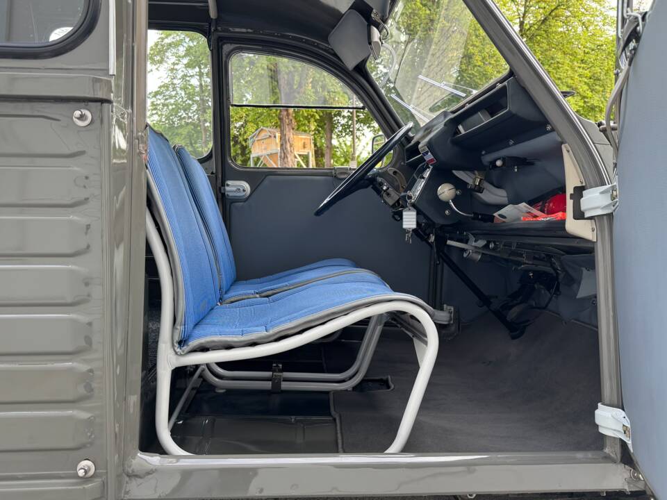 Bild 13/30 von Citroën AK 400 (1973)
