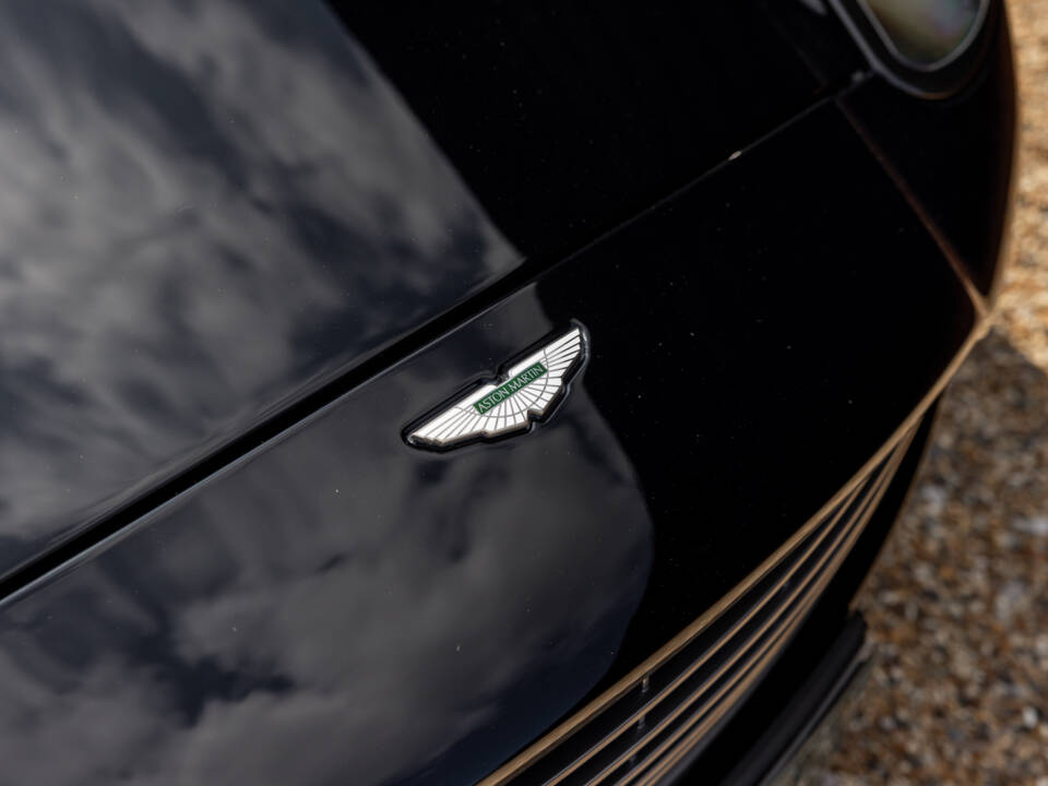 Image 10/56 of Aston Martin V12 Vanquish S (2005)