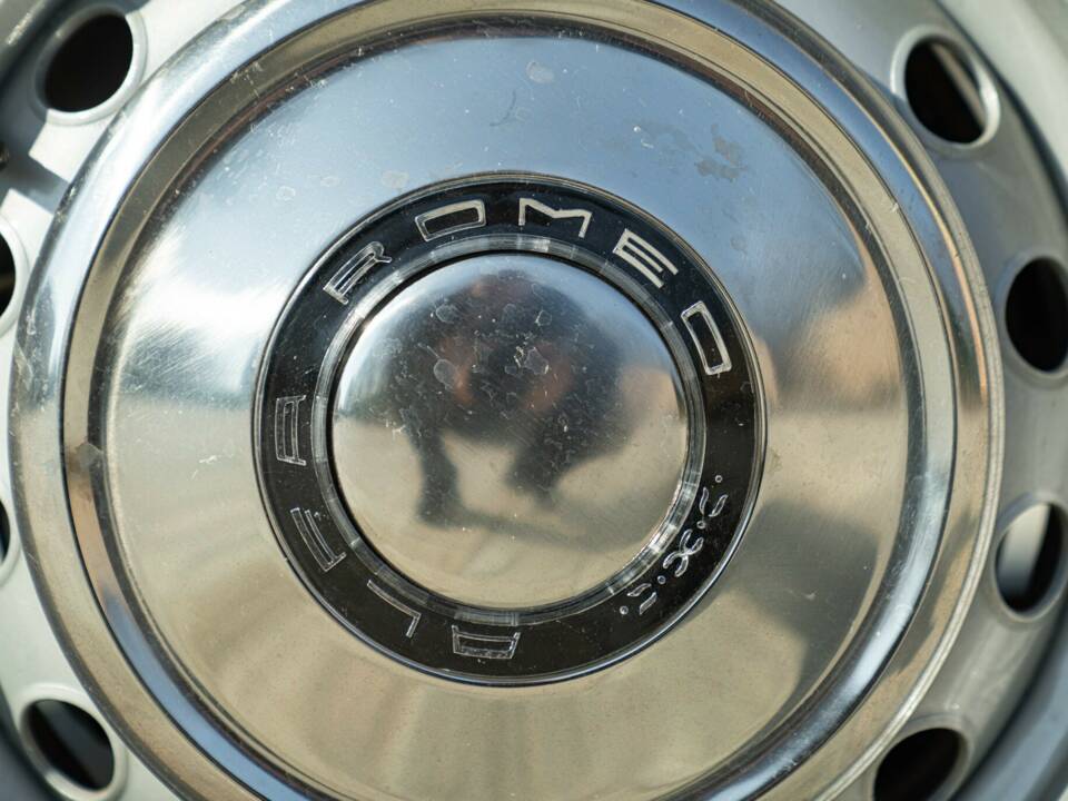 Image 30/50 of Alfa Romeo 1750 Spider Veloce (1969)