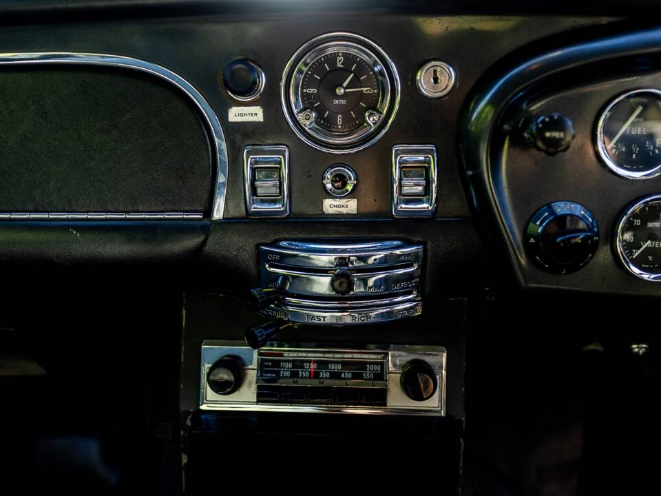 Image 34/62 of Aston Martin DB 6 (1967)