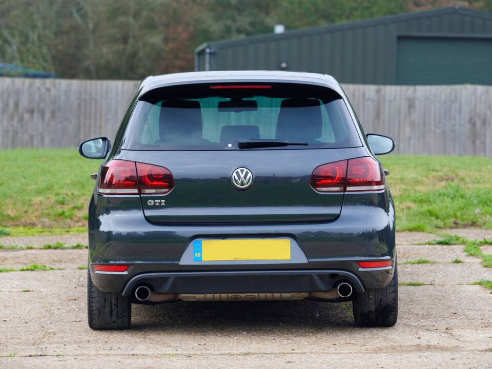 Image 14/50 of Volkswagen Golf VI GTI (2011)