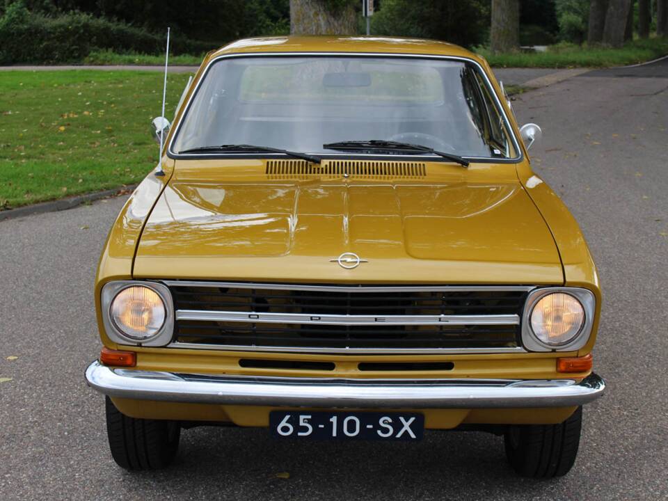 Immagine 4/38 di Opel Kadett 1,2 S (1971)