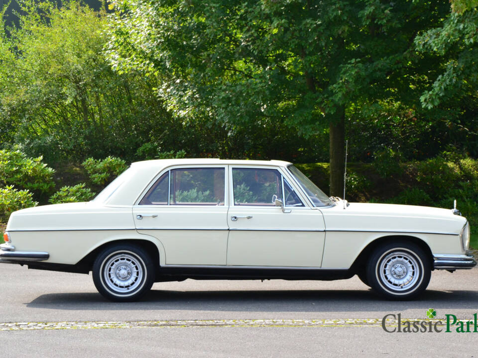 Image 6/49 of Mercedes-Benz 280 SE 3,5 (1972)