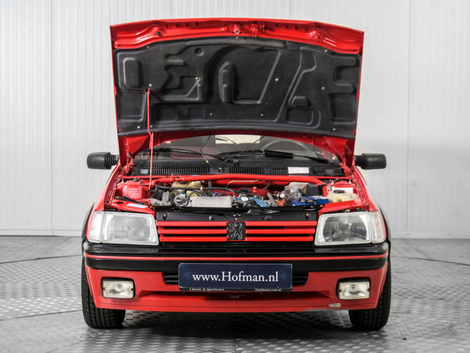Image 39/50 of Peugeot 205 GTi 1.6 (1986)