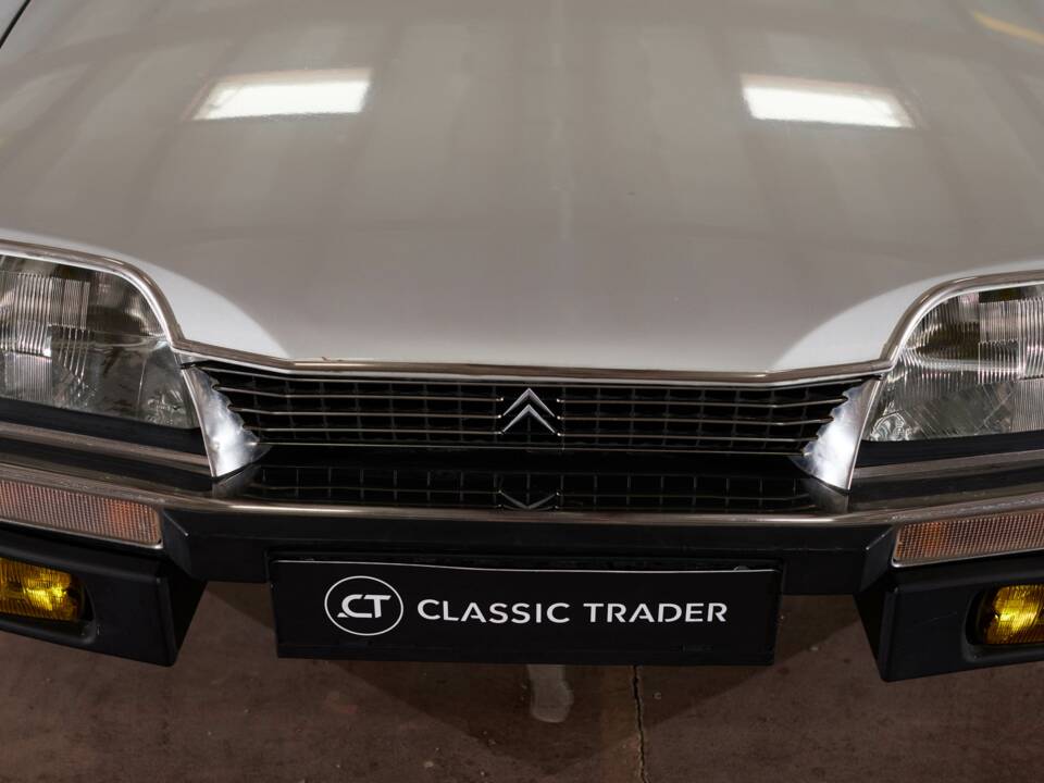 Afbeelding 41/47 van Citroën CX Prestige injection (1982)