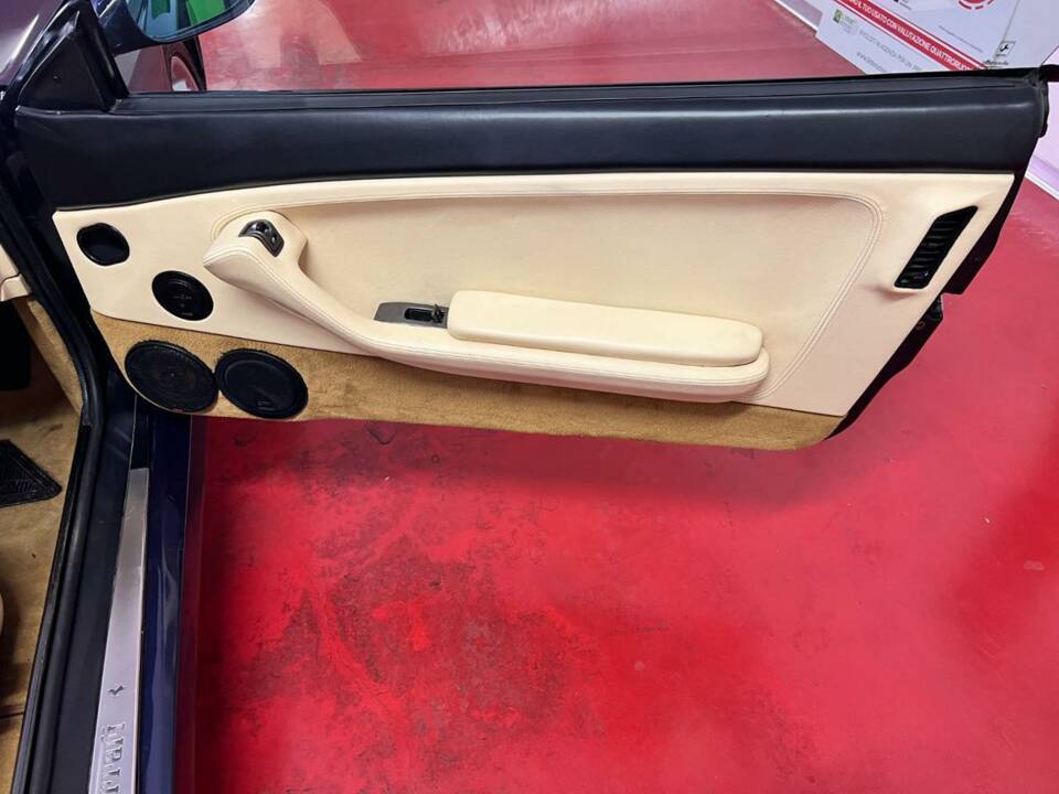 Bild 28/49 von Ferrari 456 GT (1994)