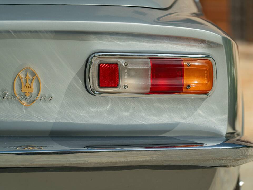 Image 21/50 of Maserati Mistral 4000 (1968)
