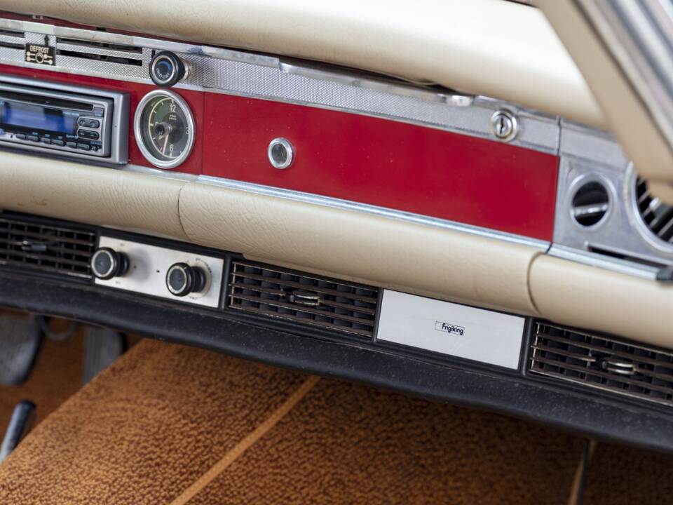 Immagine 10/18 di Mercedes-Benz 280 SL (1970)