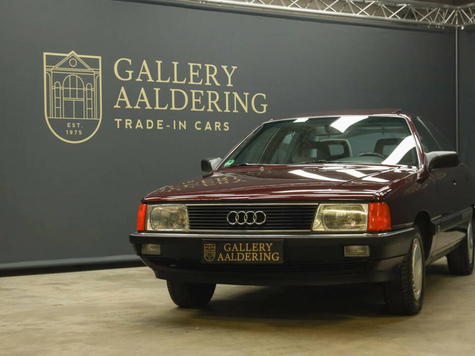 Immagine 36/50 di Audi 100 - 2.3E quattro (1990)