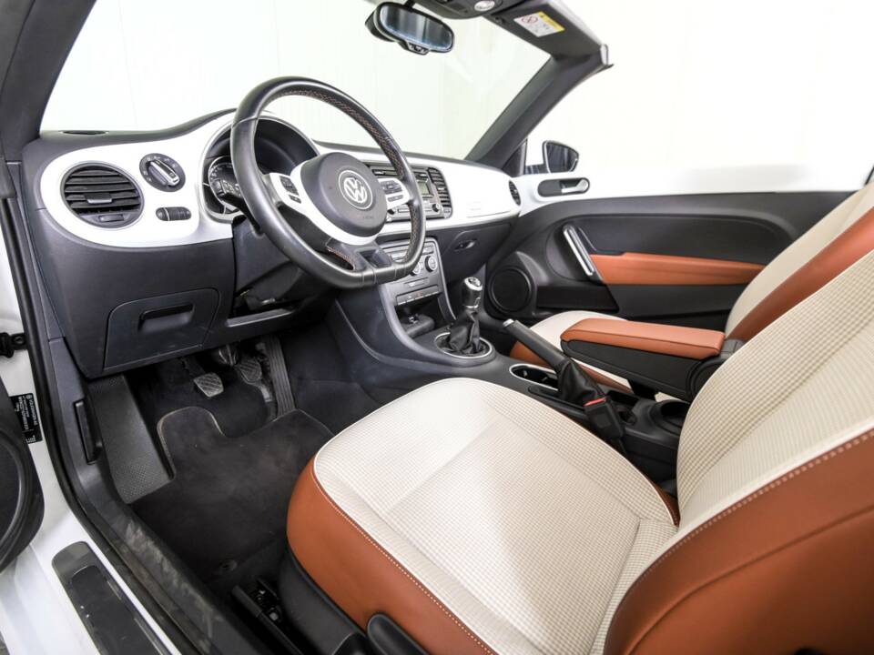 Imagen 11/50 de Volkswagen Beetle 1.2 TSI (2014)