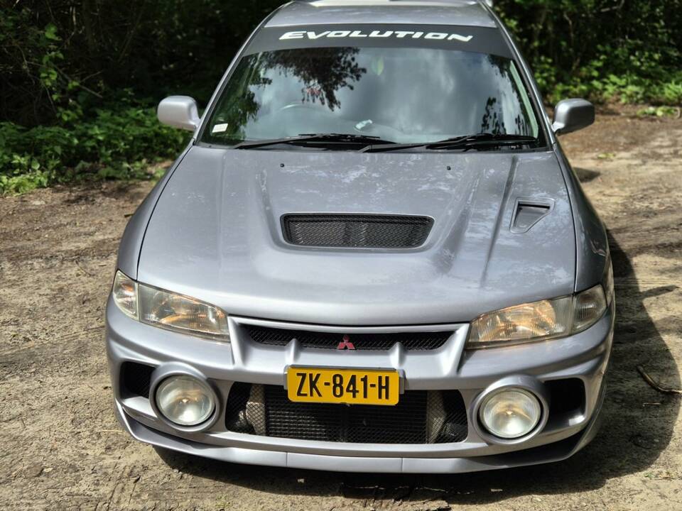 Image 3/8 of Mitsubishi Lancer Evolution IV (1996)