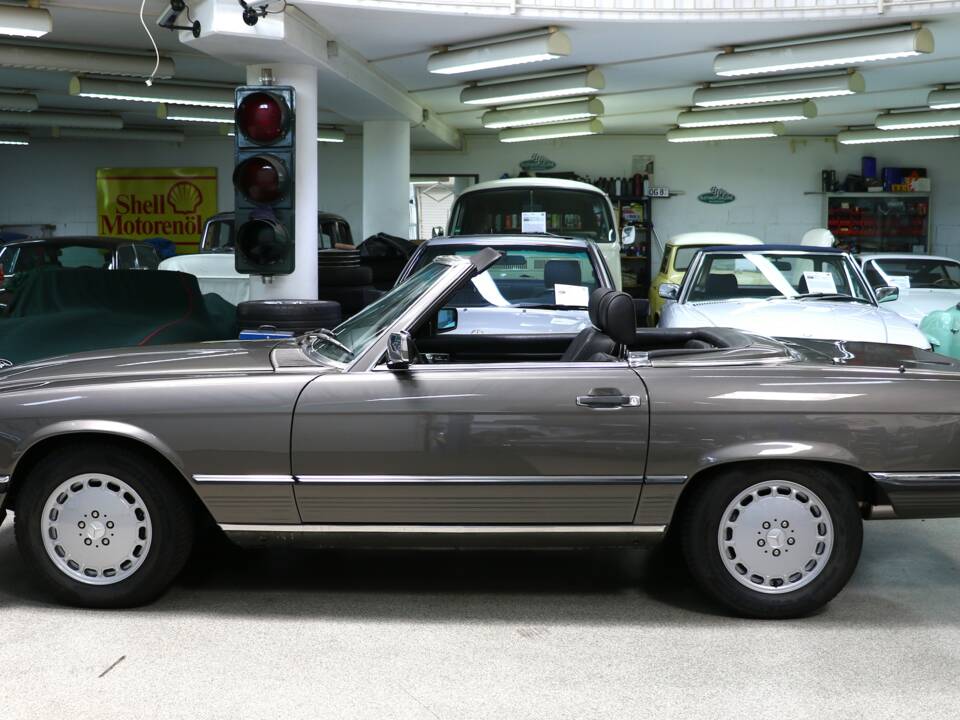 Image 5/37 of Mercedes-Benz 420 SL (1988)