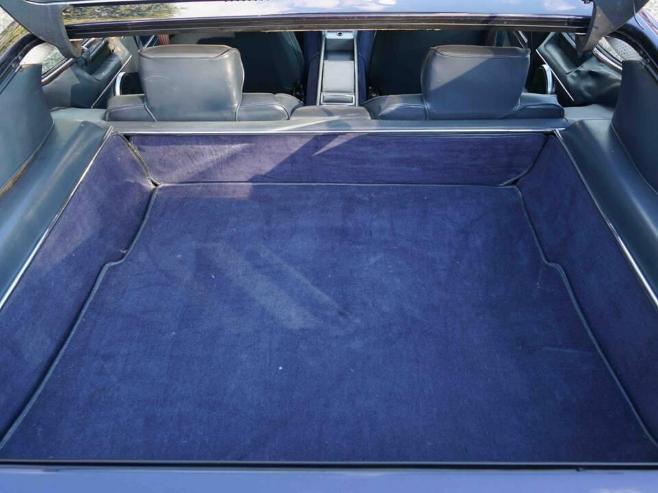 Bild 42/50 von Lamborghini Espada 400 GT (1973)