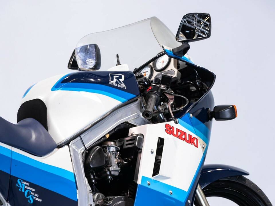 Bild 28/50 von Suzuki GSX-R 1100 (1986)