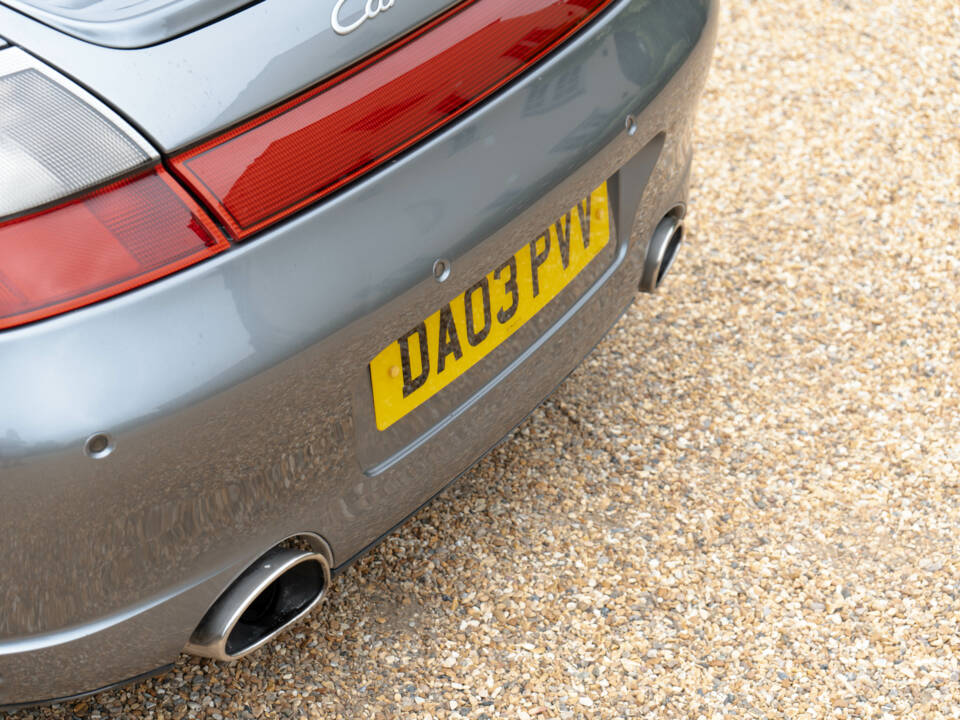 Image 33/50 of Porsche 911 Carrera 4S (2003)