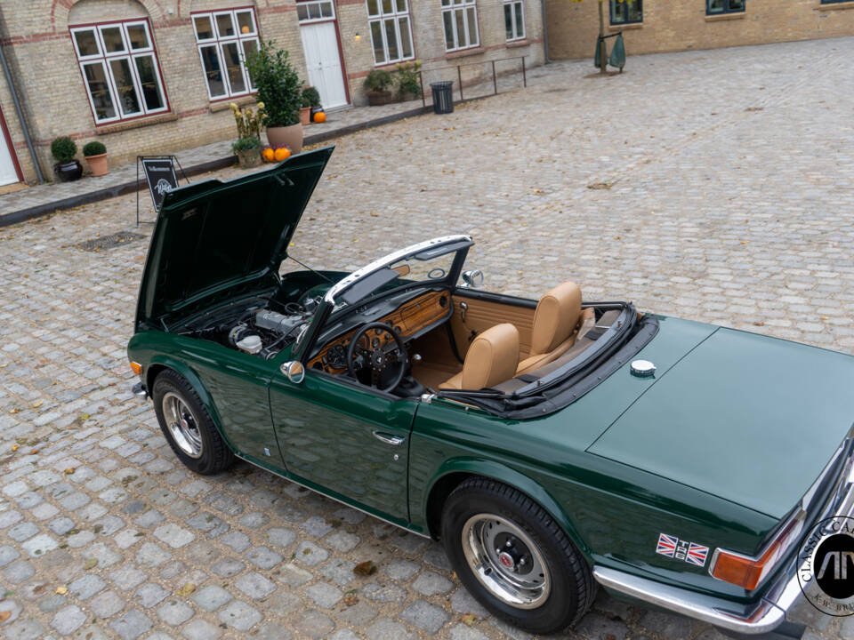 Image 17/53 de Triumph TR 6 (1969)