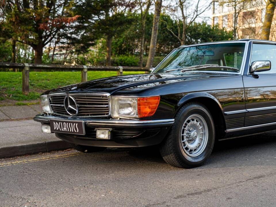 Imagen 9/28 de Mercedes-Benz 380 SL (1985)