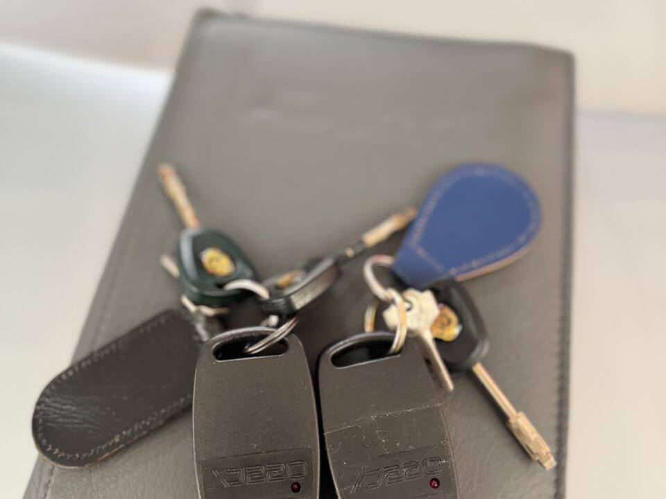 Imagen 44/47 de Jaguar XJ 220 (1993)