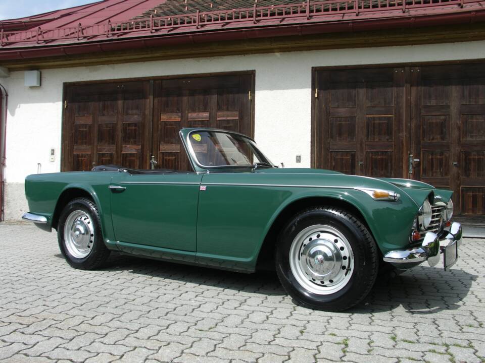 Afbeelding 25/31 van Triumph TR 4A IRS (1965)