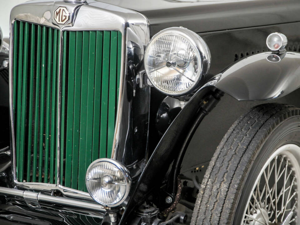Image 21/50 of MG TC (1947)